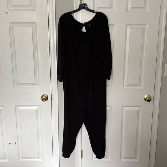 Torrid black long sleeve jumpsuit size 1 - Picture 2 of 5